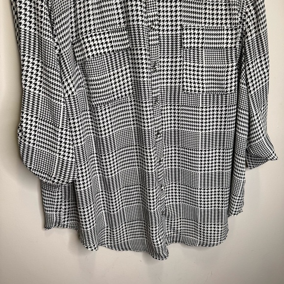TORRID Madison - Georgette Button-Down Shirt Blouse Size 2x - Picture 5 of 12